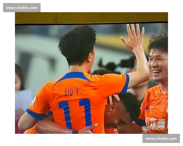 今晚焦点足球大战点燃激情绿茵巅峰对决引爆全城期待与热血荣耀之夜