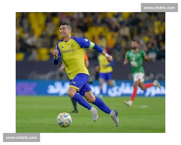 高清流畅足球赛事直播APP下载畅享实时精彩对决全程不漏每一球 - 副本 (7) - 副本 - 副本